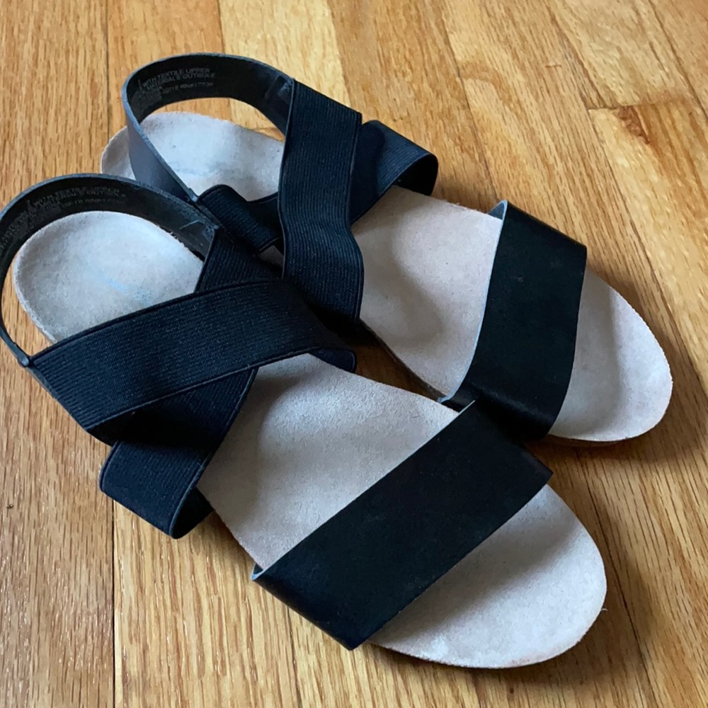 Target universal thread sandal size 7